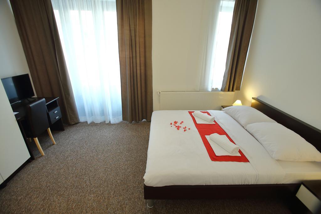 Sobe Oliva Hotel Zagreb Bagian luar foto