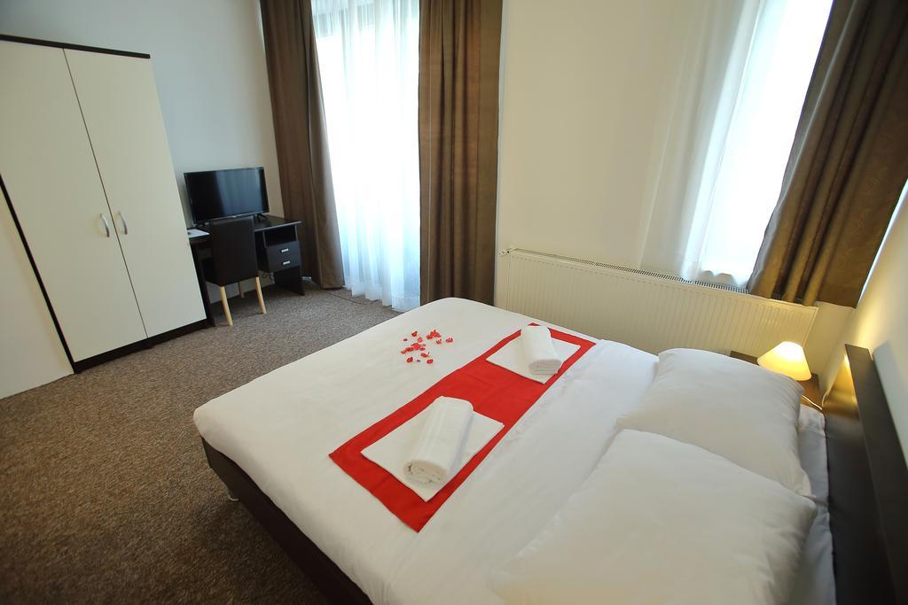 Sobe Oliva Hotel Zagreb Bagian luar foto